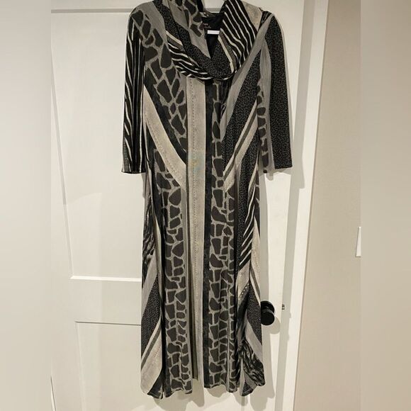 Signature by Robbie Bee dress - Picture 1 of 2